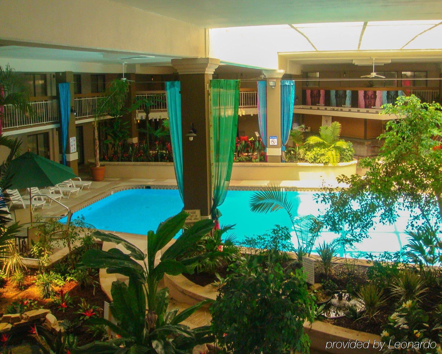 הגרסטאון Plaza Inn & Suites מראה חיצוני תמונה