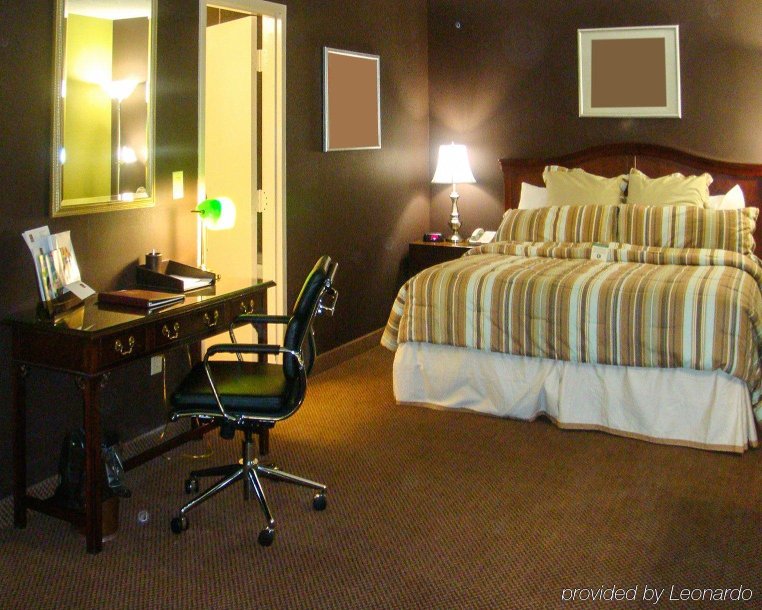 הגרסטאון Plaza Inn & Suites מראה חיצוני תמונה