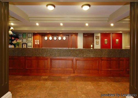 הגרסטאון Plaza Inn & Suites מראה חיצוני תמונה