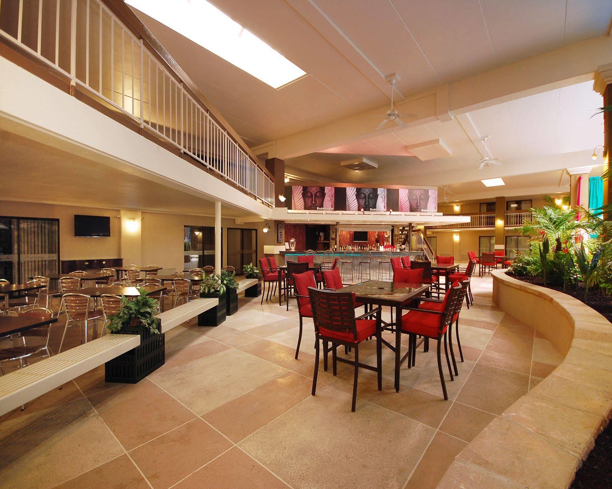 הגרסטאון Plaza Inn & Suites מראה חיצוני תמונה