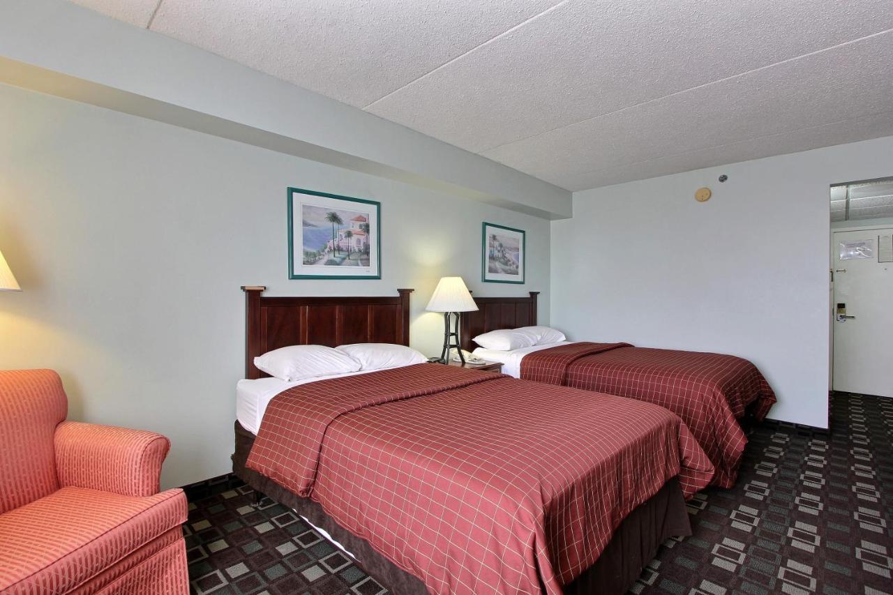 הגרסטאון Plaza Inn & Suites מראה חיצוני תמונה